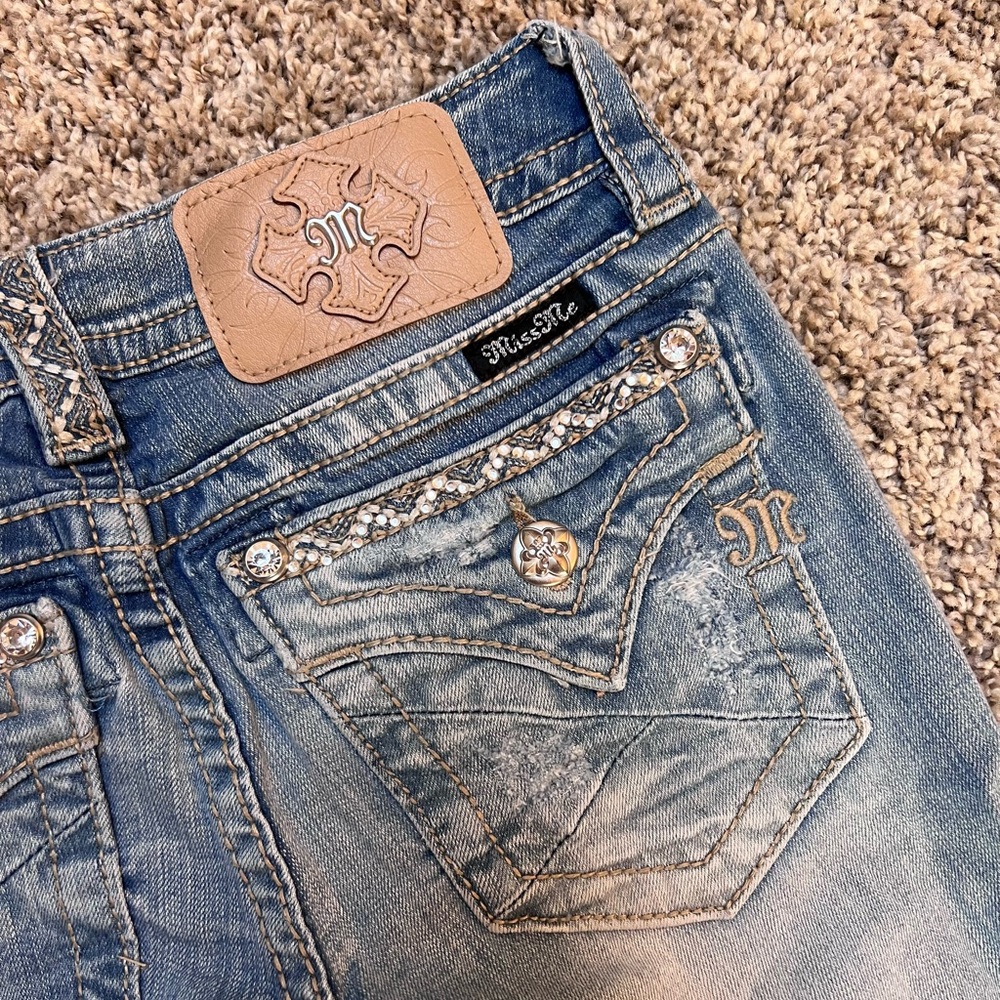 Miss Me Light Colored Denim Jeans 💎🪩 - Picture 4 of 4